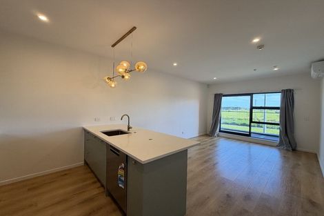 Photo of property in 2/25 Flat Bush School Road, Flat Bush, Auckland, 2019
