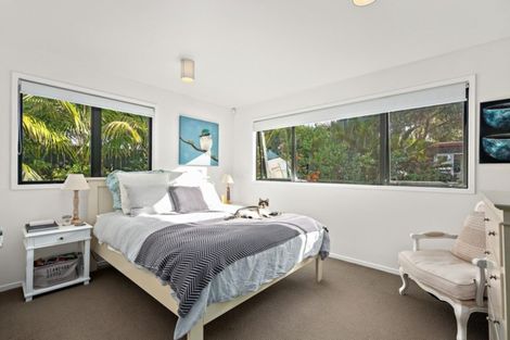 Photo of property in 12 Riverside Drive, Point Wells, 0986