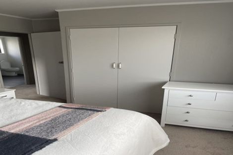 Photo of property in 10 Granville Drive, Massey, Auckland, 0614