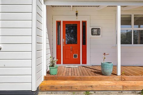 Photo of property in 35 Cordelia Street, Stratford, 4332
