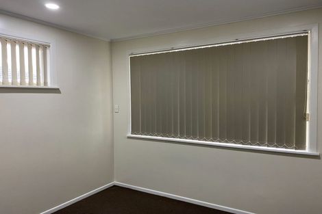 Photo of property in 15 Kiernan Place, Kelston, Auckland, 0602