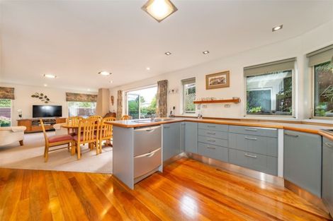 Photo of property in 76 Heretaunga Square, Silverstream, Upper Hutt, 5019