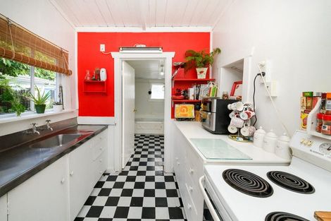 Photo of property in 9 Lambert Street, Marton, 4710