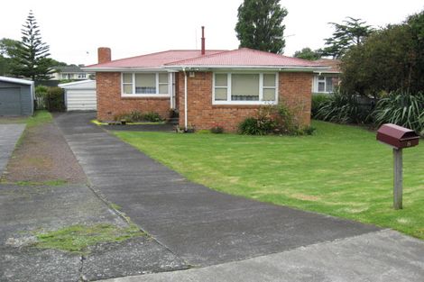 Photo of property in 8 Mckenzie Road, Mangere Bridge, Auckland, 2022