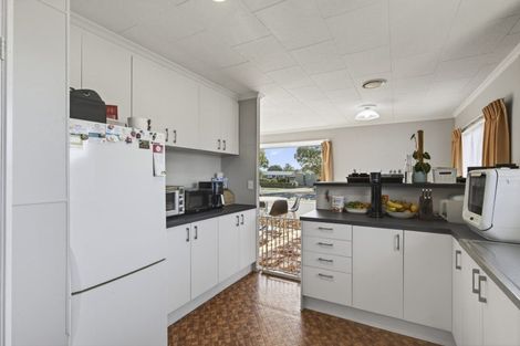 Photo of property in 18 Jade Place, Bell Block, New Plymouth, 4312