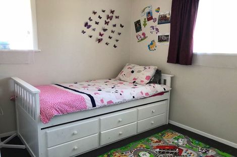 Photo of property in 2/5 Hinemoa Street, Waiwhetu, Lower Hutt, 5010