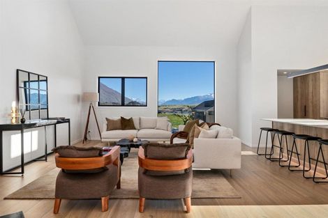 Photo of property in 44 Cunninghams Drive, Jacks Point, Queenstown, 9371