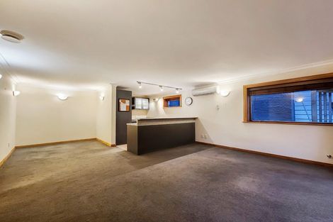 Photo of property in 76 Glenmore Street, Northland, Wellington, 6012