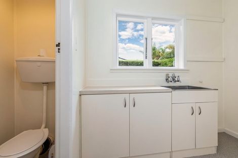 Photo of property in 6 Savoy Road, Glen Eden, Auckland, 0602