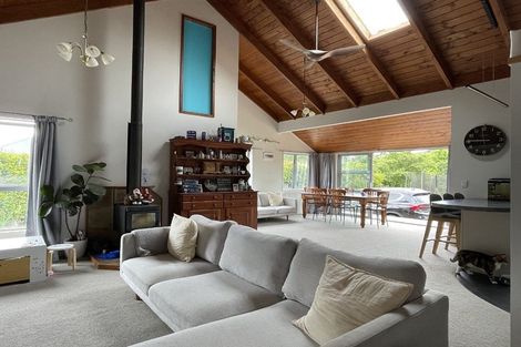 Photo of property in 1083 Kahikatea Flat Road, Waitoki, Kaukapakapa, 0871