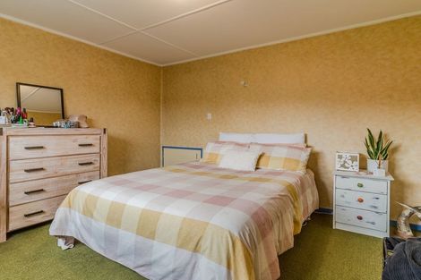 Photo of property in 10 Beach Street, Waikouaiti, 9510