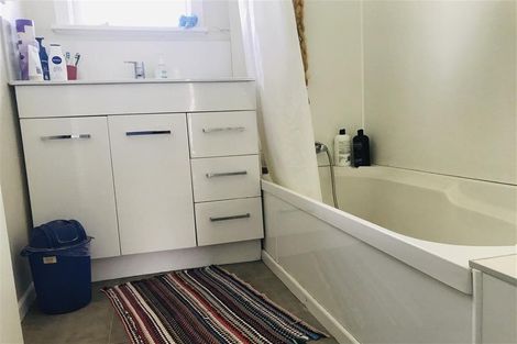 Photo of property in 15 Edinburgh Avenue, Rosehill, Papakura, 2113