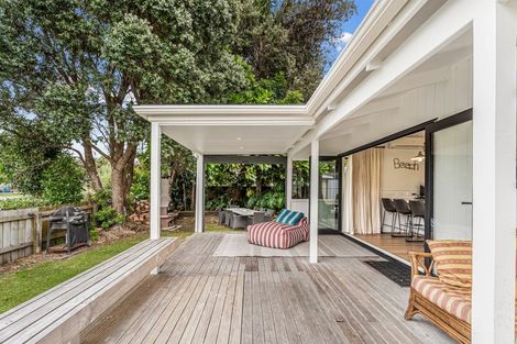 Photo of property in 1 Manaia Road, Tairua, 3508