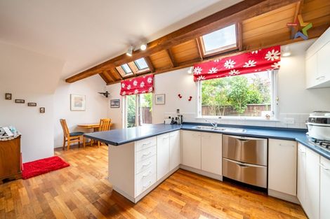 Photo of property in 72 Knights Road, Hutt Central, Lower Hutt, 5010