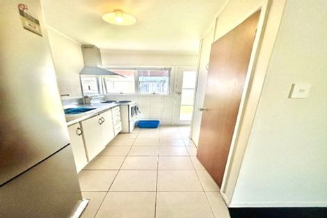 Photo of property in 4/318 Te Atatu Road, Te Atatu South, Auckland, 0610