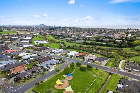 Photo of property in 73 Oriental Parade, Papamoa Beach, Papamoa, 3118