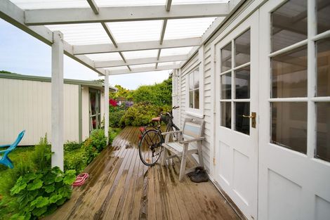 Photo of property in 72 King Street, Opunake, 4616