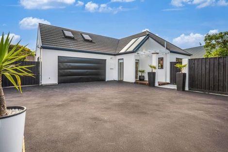 Photo of property in 3 Fieldmoor Place, Parklands, Christchurch, 8083