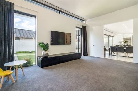 Photo of property in 31 Waiwetu Street, Fendalton, Christchurch, 8052
