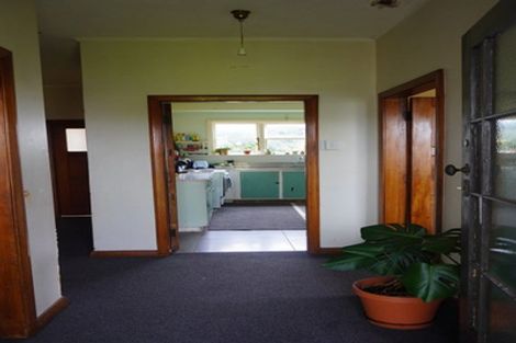 Photo of property in 24 Riemenschneider Street, Manaia, 4612