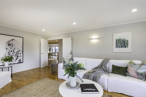Photo of property in 15 Deanna Drive, West Harbour, Auckland, 0618