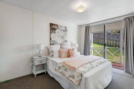 Photo of property in 2/26 Barbados Drive, Unsworth Heights, Auckland, 0632