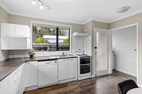 Photo of property in 2/7 Norana Road, Maoribank, Upper Hutt, 5018