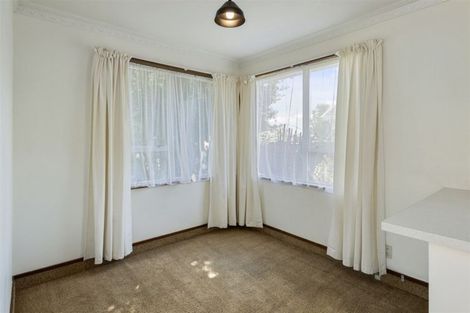 Photo of property in 43 Malabar Crescent, Broomfield, Christchurch, 8042