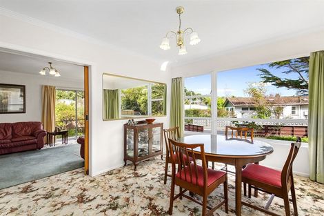 Photo of property in 10 Peckham Grove, Tawa, Wellington, 5028