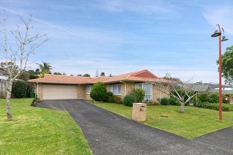 Photo of property in 112 Buscomb Avenue, Henderson, Auckland, 0610