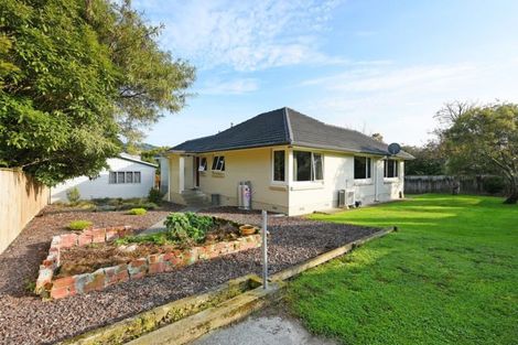 Photo of property in 343 Stokes Valley Road, Stokes Valley, Lower Hutt, 5019