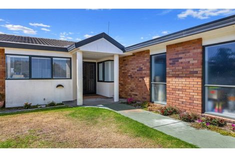 Photo of property in 1 The Glebe, Coastlands, Whakatane, 3120