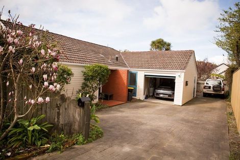 Photo of property in 8 Burma Road, Khandallah, Wellington, 6035