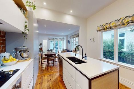 Photo of property in 188 The Parade, Island Bay, Wellington, 6023