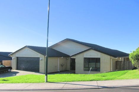 Photo of property in 34 Fleetwood Drive, Henderson, Auckland, 0612