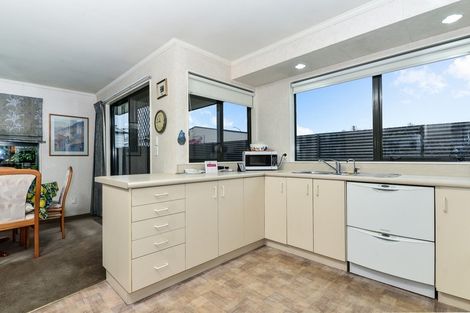 Photo of property in 3a Sandwich Road, St Andrews, Hamilton, 3200