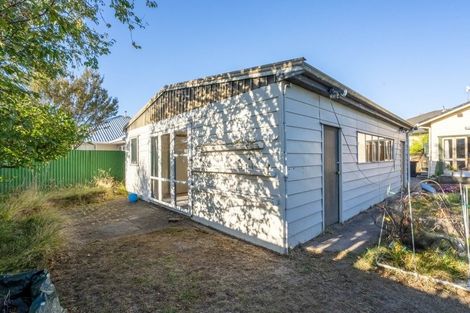 Photo of property in 37 Shamrock Street, Takaro, Palmerston North, 4412