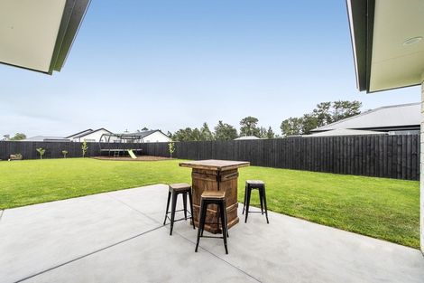 Photo of property in 8 Suffolk Drive, Kirwee, 7571