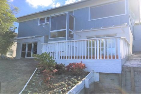 Photo of property in 20 Woodcote Drive, Glenfield, Auckland, 0629