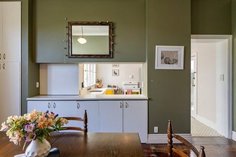 Photo of property in 25 Sutherland Crescent, Melrose, Wellington, 6023