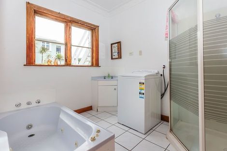 Photo of property in 26 Reef Street, Island Bay, Wellington, 6023