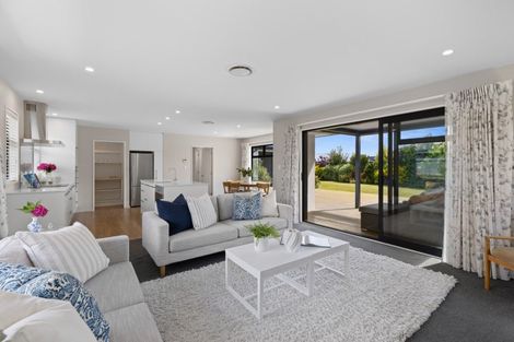 Photo of property in 41 Watkins Drive, Rangiora, 7400