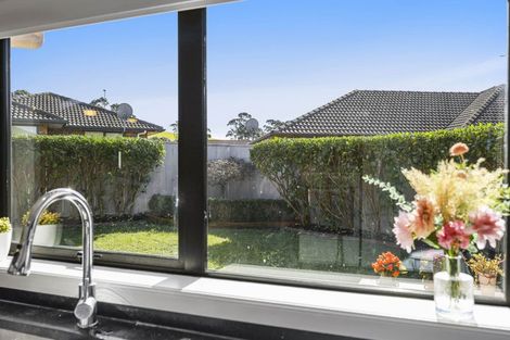 Photo of property in 4 Shankill Place, East Tamaki, Auckland, 2013