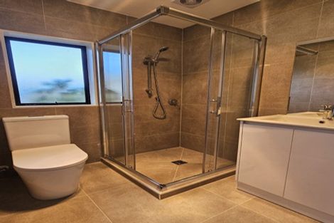 Photo of property in 39a Rollerson Street, Papakura, 2110