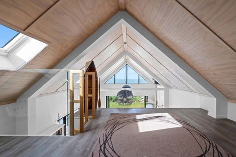 Photo of property in 497 Waikawa-curio Bay Road, Curio Bay, Tokanui, 9884