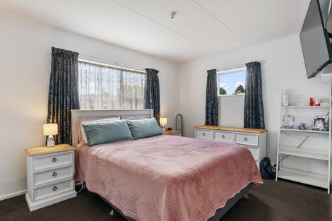 Photo of property in 30 Strathmore Avenue, Levin, 5510