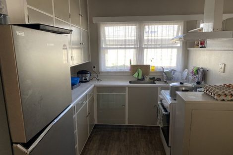 Photo of property in 2/210 Grove Road, Mayfair, Hastings, 4122