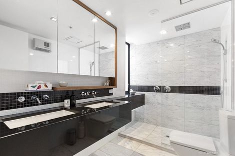 Photo of property in 1w/150 Oriental Parade, Oriental Bay, Wellington, 6011