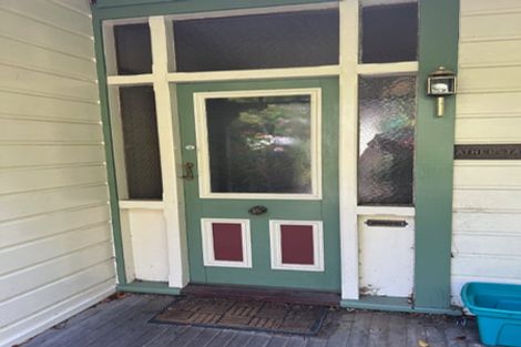 Photo of property in 135 Kelburn Parade, Kelburn, Wellington, 6012