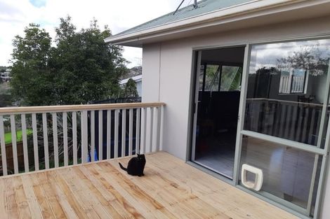 Photo of property in 1/37 Lysander Crescent, Beach Haven, Auckland, 0626